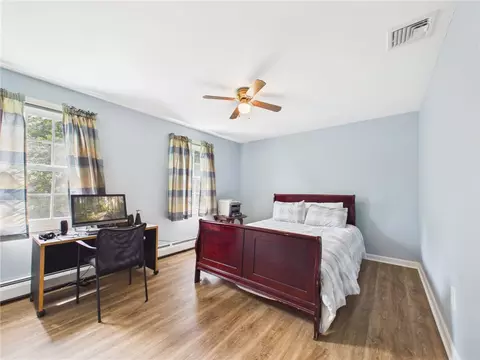 Bedroom - 21 Buxton Dr, Cranston, RI 02921 photo 3 of 4