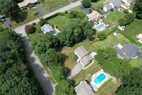 View/Area - 21 Buxton Dr, Cranston, RI 02921 photo 2 of 4