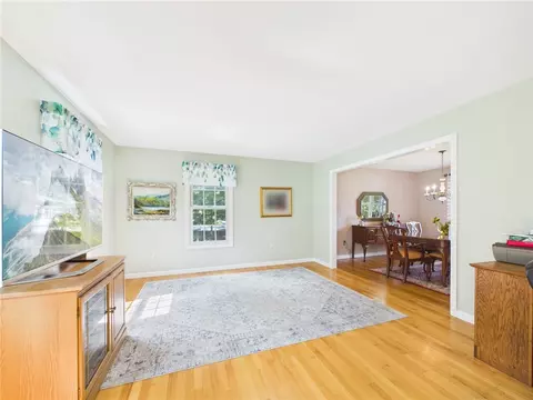 Living - 21 Buxton Dr, Cranston, RI 02921 photo 3 of 5