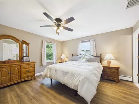 Bedroom - 21 Buxton Dr, Cranston, RI 02921 photo 1 of 4