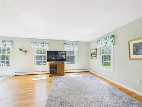 Living - 21 Buxton Dr, Cranston, RI 02921 photo 2 of 5