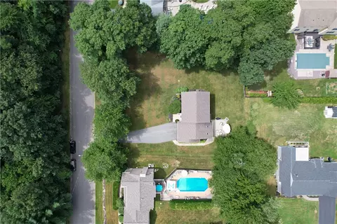 View/Area - 21 Buxton Dr, Cranston, RI 02921 photo 1 of 4