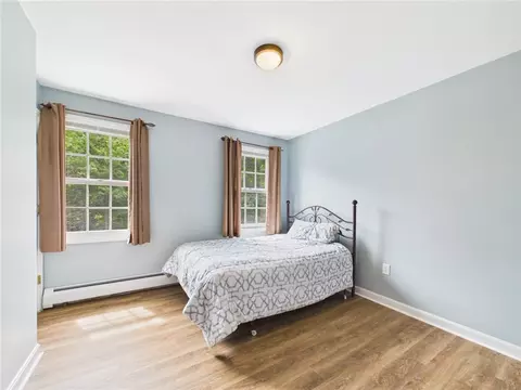 Bedroom - 21 Buxton Dr, Cranston, RI 02921 photo 4 of 4