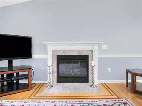 Living - 85 Spooner St, Warwick, RI 02886 photo 4 of 5