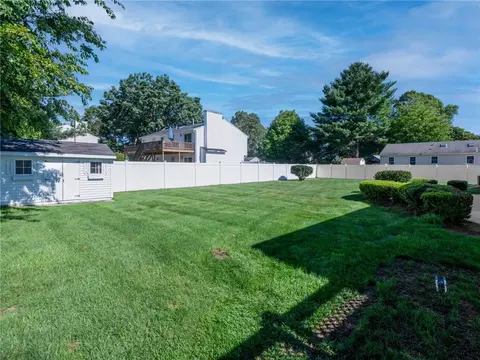 Exterior - 85 Spooner St, Warwick, RI 02886 photo 4 of 7