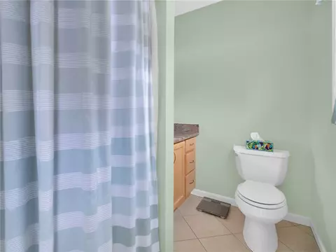 Bath - 85 Spooner St, Warwick, RI 02886 photo 2 of 2