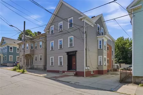 179 Transit St #2, Providence, RI 02906