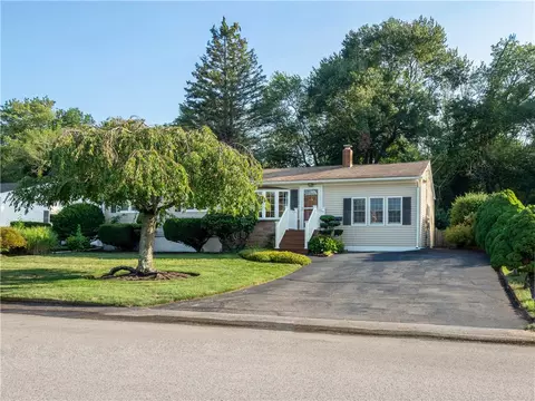 Exterior - 77 Drybrook Rd, Warwick, RI 02889 photo 2 of 11