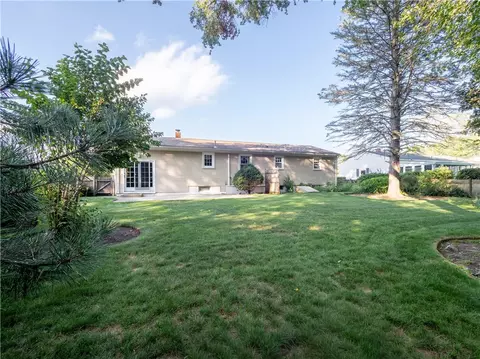 Exterior - 77 Drybrook Rd, Warwick, RI 02889 photo 5 of 11