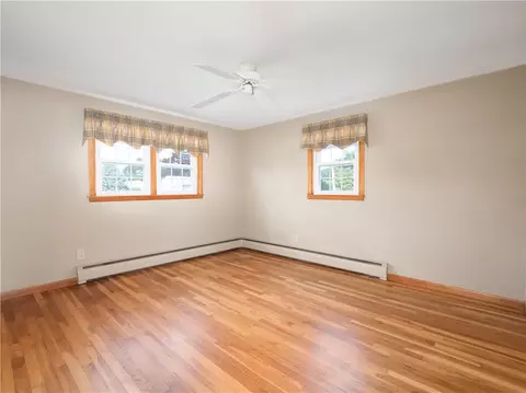 Bedroom - 77 Drybrook Rd, Warwick, RI 02889 photo 1 of 4