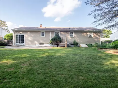 Exterior - 77 Drybrook Rd, Warwick, RI 02889 photo 9 of 11