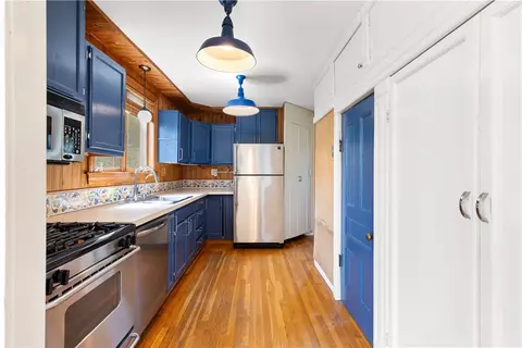 Kitchen - 20 Spring Garden St, Warwick, RI 02888 photo 2 of 4