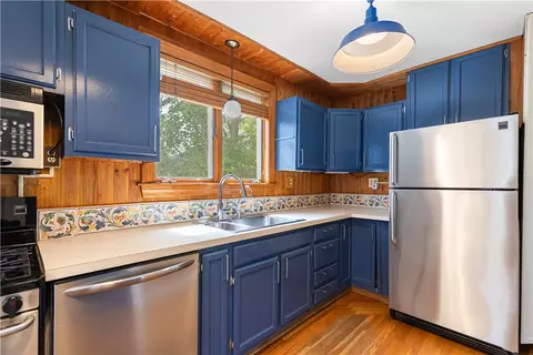 Kitchen - 20 Spring Garden St, Warwick, RI 02888 photo 4 of 4