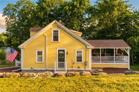 44 Old Great Rd, North Smithfield, RI 02896