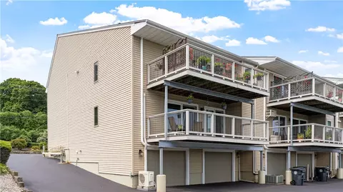 Exterior - 4042 Post Rd #5, Warwick, RI 02886 photo 6 of 7