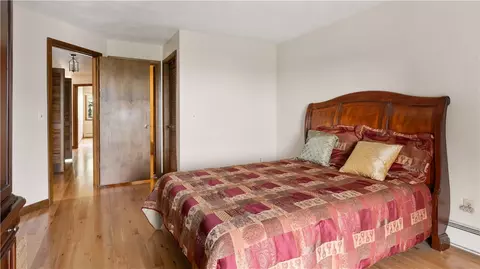 Bedroom - 4042 Post Rd #5, Warwick, RI 02886 photo 3 of 4