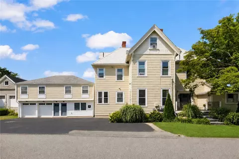 259 Gibbs Ave #7, Newport, RI 02840