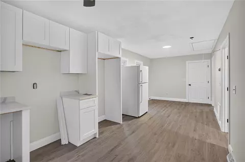 Entry Way - 68 Uncas St, Warwick, RI 02889 photo 2 of 14