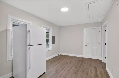 Entry Way - 68 Uncas St, Warwick, RI 02889 photo 11 of 14
