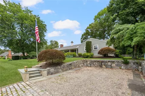 210 Wildflower Dr, Cranston, RI 02921