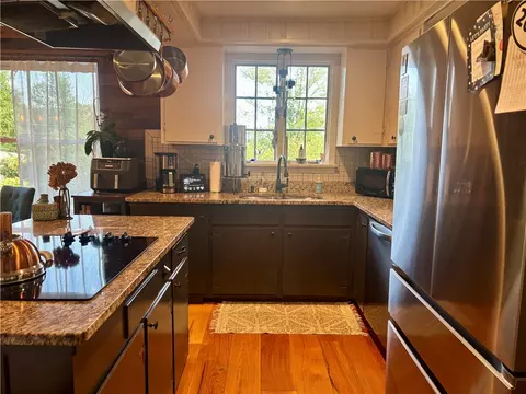 Kitchen - 31 Hamilton Hl, Glocester, RI 02814 photo 2 of 3