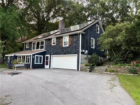 Exterior - 31 Hamilton Hl, Glocester, RI 02814 photo 4 of 4