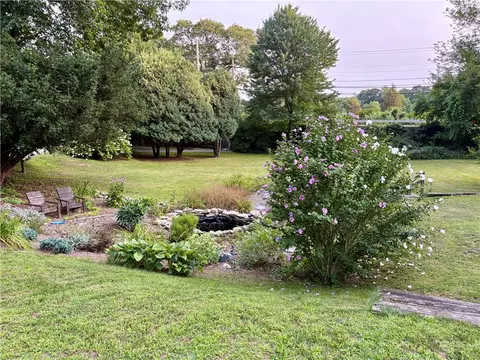 Exterior - 31 Hamilton Hl, Glocester, RI 02814 photo 3 of 4
