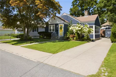 16 Minnesota St, Providence, RI 02904