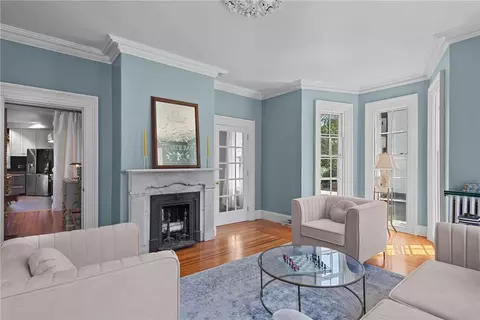 16 Sherman St, Newport, RI 02840
