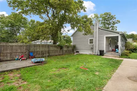 Exterior - 10 Stone St, Coventry, RI 02816 photo 4 of 6