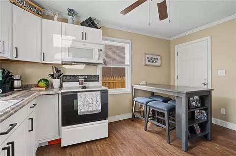 Kitchen - 348 Park Pl, Woonsocket, RI 02895 photo 2 of 3