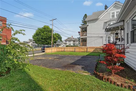 Exterior - 348 Park Pl, Woonsocket, RI 02895 photo 10 of 11
