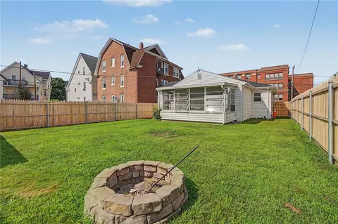 Exterior - 348 Park Pl, Woonsocket, RI 02895 photo 9 of 11