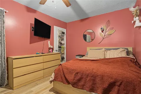 Bedroom - 348 Park Pl, Woonsocket, RI 02895 photo 5 of 5