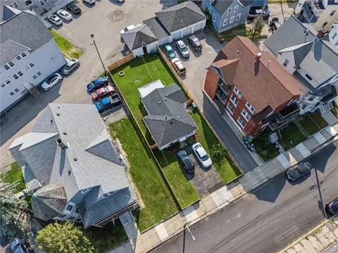 View/Area - 348 Park Pl, Woonsocket, RI 02895 photo 1 of 7