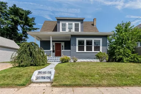 103 Calaman Rd, Cranston, RI 02910