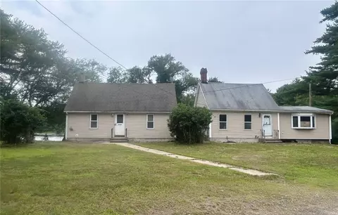 31 Phillips Hill Rd, Coventry, RI 02816