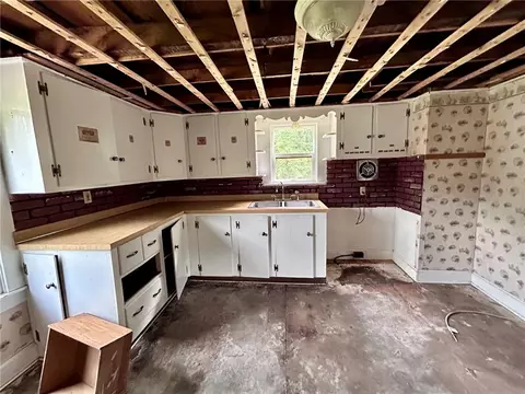 Kitchen - 31 Phillips Hill Rd, Coventry, RI 02816 photo 3 of 3
