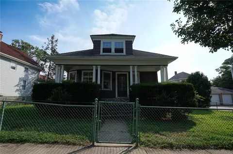 72 Boutwell St, Pawtucket, RI 02860