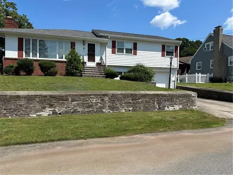 50 Wasiota Ave, North Providence, RI 02911