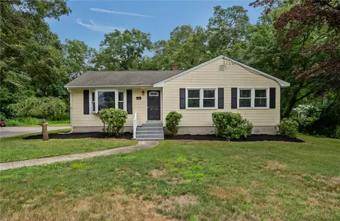 126 Alton Bradford Rd, Bradford, RI 02808