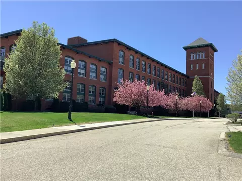 1 Tupperware Dr #221, North Smithfield, RI 02896