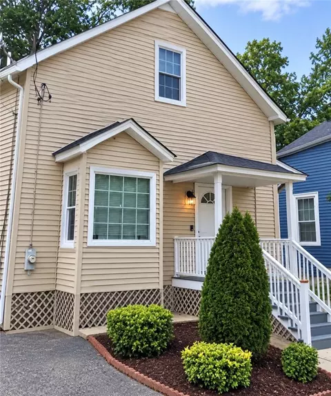 52 Vine St, East Providence, RI 02914