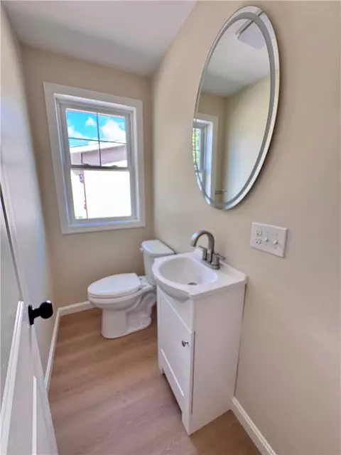 Bath - 160 Fifth Ave, Woonsocket, RI 02895 photo 2 of 4