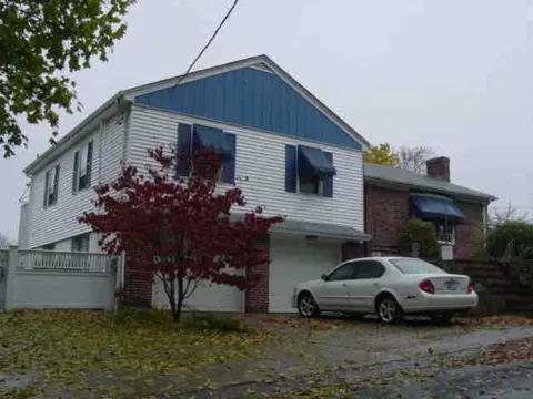 47 Homeland St, Johnston, RI 02919