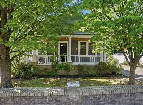 132 Roger Williams Ave, Providence, RI 02907