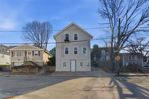 35 Gray St, Providence, RI 02909