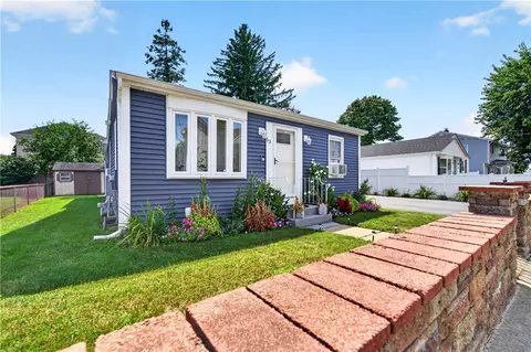 53 Peckham St, Pawtucket, RI 02861