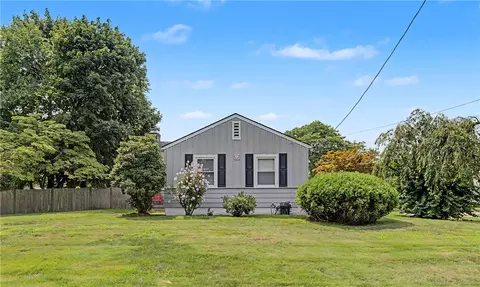 Exterior - 16 Edison St, Warwick, RI 02889 photo 2 of 8