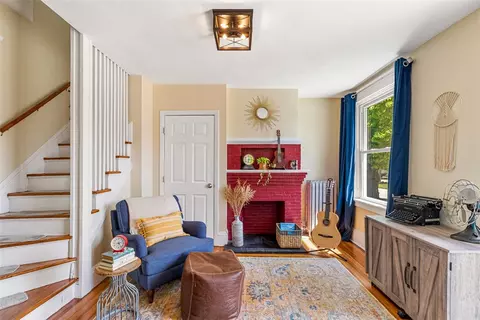 53 Edgewood Ave, Cranston, RI 02905